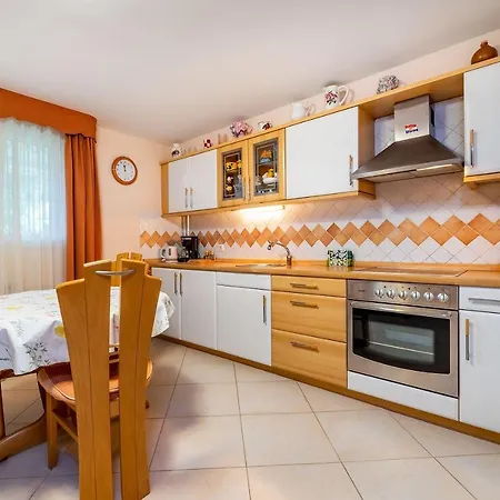 Nur 400 Meter Zum Mit Wifi, Parkplatz, Garten Daire *