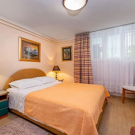 Daire Nur 400 Meter Zum Mit Wifi, Parkplatz, Garten
