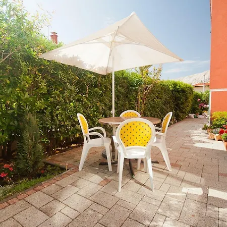 Nur 400 Meter Zum Mit Wifi, Parkplatz, Garten Baska (Krk)