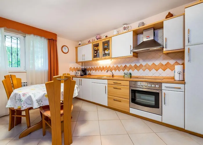 Nur 400 Meter Zum Mit Wifi, Parkplatz, Garten アパート *