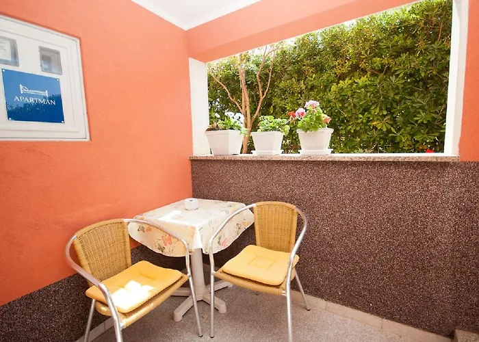 Nur 400 Meter Zum Mit Wifi, Parkplatz, Garten アパート