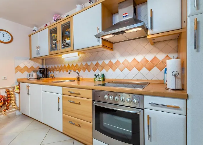 Nur 400 Meter Zum Mit Wifi, Parkplatz, Garten